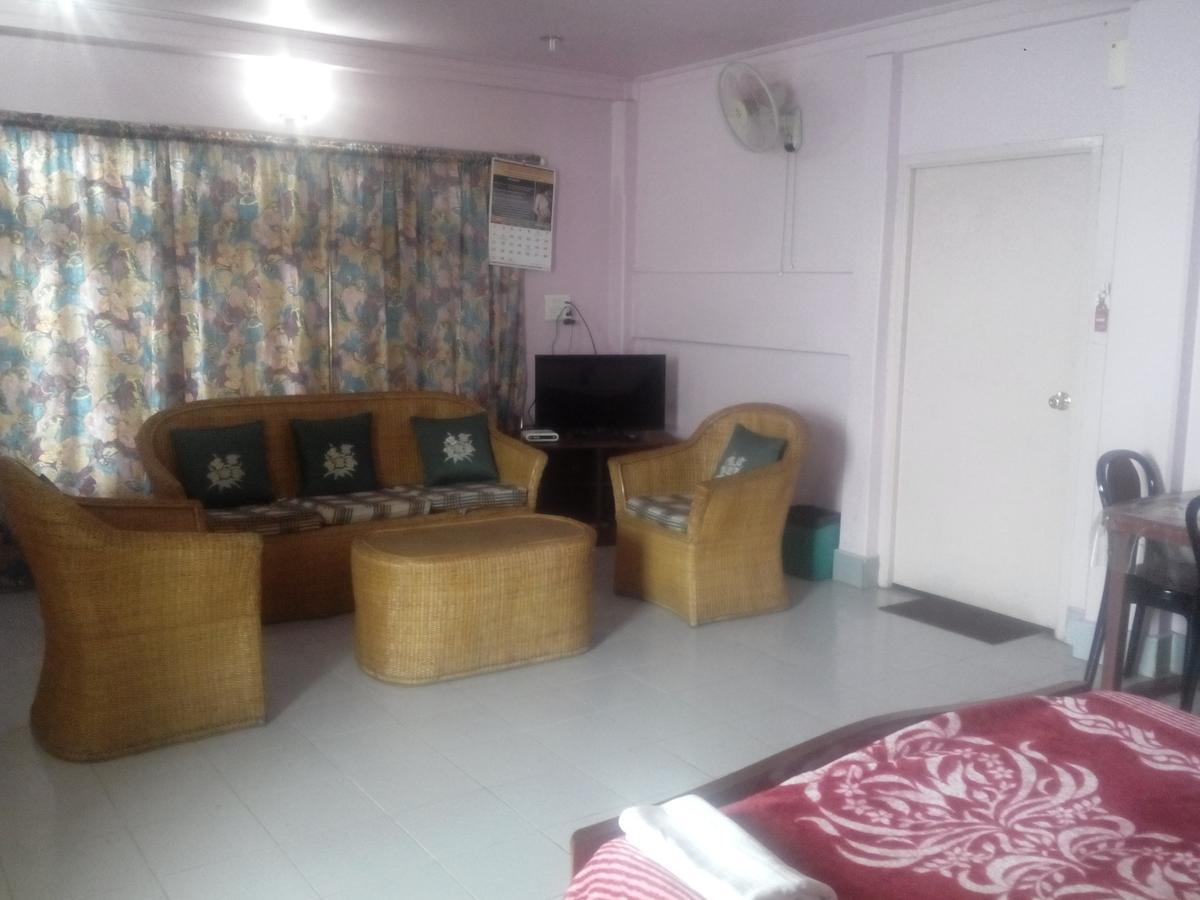 Chief Guest House Āīzawl Exterior foto